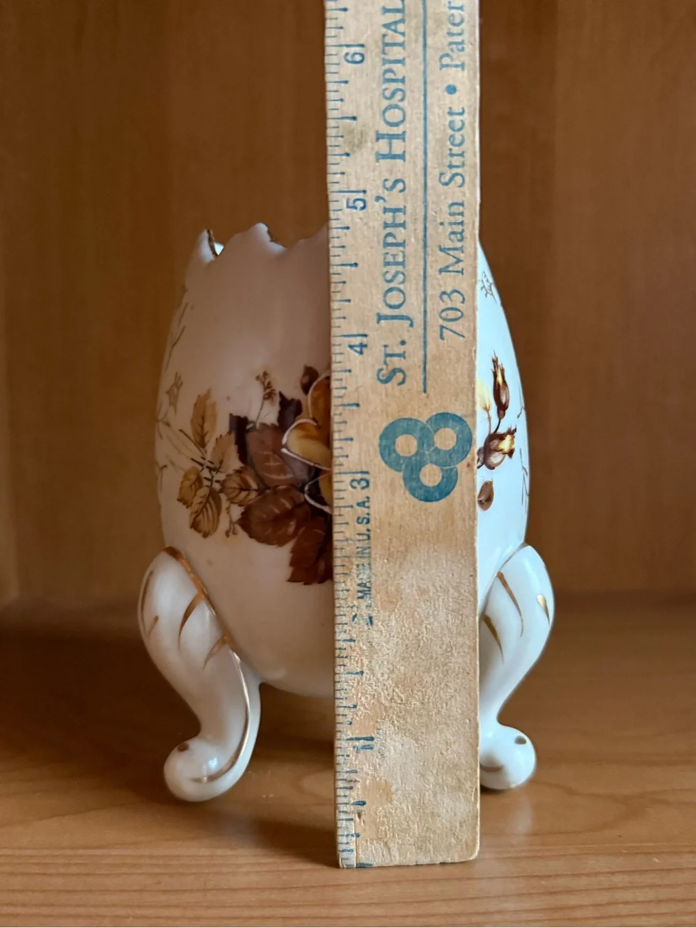 Vintage Napcoware Porcelain Vase with Gold Rose Motif, cracked egg shape